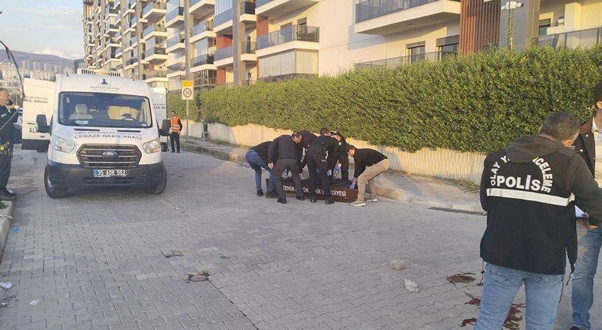 İzmir’de bayan cinayeti! Önlerini kestiği eski nişanlısı ve annesine kurşun yağdırdı