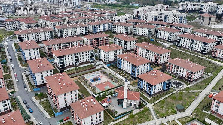İstanbul’da kentsel dönüşümle yenilenen meskenlerde oturanlar geceyi itimatla geçirdi