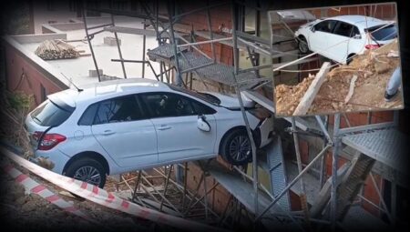 Kartal’da denetimden çıkan araba inşaata girdi: 4 yaralı
