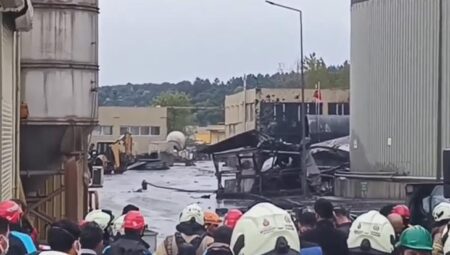 Son dakika: Tuzla’da Deri Organize Sanayi Bölgesi’nde patlama! Gruplar sevk edildi
