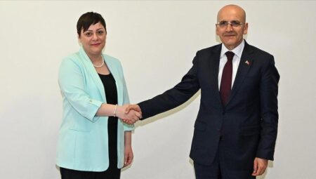 Bakan Şimşek Endonezya Maliye Bakanı ile görüştü