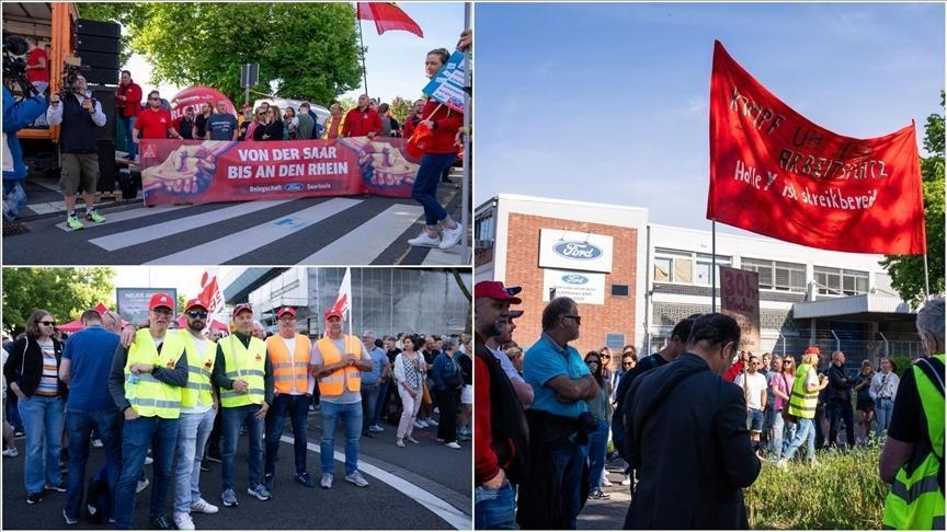 Almanya’nın Köln kentinde Ford fabrikası çalışanları greve gitti