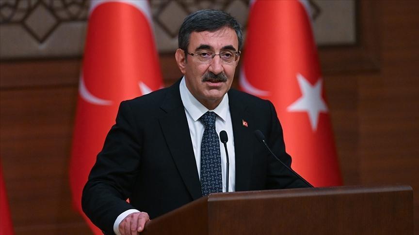 Cumhurbaşkanı Yardımcısı Yılmaz, Özbekistan’da iş insanlarıyla bir ortaya geldi