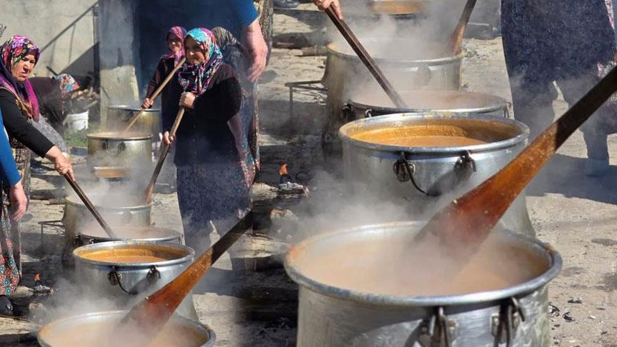Herkes o köye akın etti! Tam 672 yıllık tanım, yılda 1 defa yapılıyor…