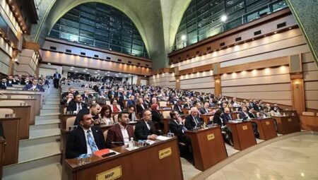 İBB Meclisi’nde, belediyede birtakım şahısların muhakkak şirketlerle çıkar münasebeti kurduğu tezine soru önergesi