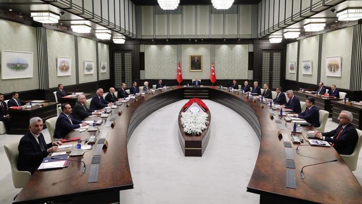 Kabine toplanıyor! Masadaki 2 kritik bahis