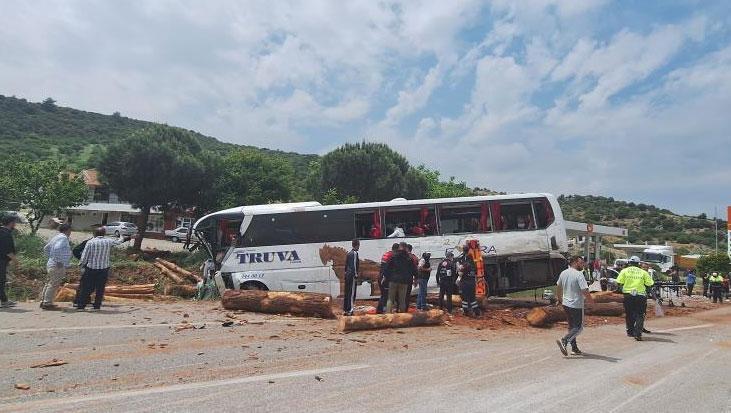Son dakika! Çanakkale’de fecî kaza: 6 meyyit, çok sayıda yaralı var