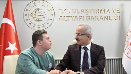 Ulaşım ve bağlantıda manisiz projeler! Bakan Uraloğlu: 100 milyon TL karşılıksız takviye sağladık