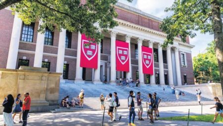 ABD’deki Türk öğrencilerin eğitim ve vize tasası… Trump Harvard’a kafayı taktı