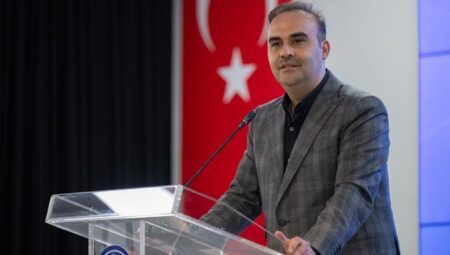 Bakan Kacır: Türkiye’nin yapay zeka seyahatini şekillendiriyoruz