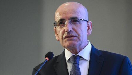 Bakan Şimşek bir gazetede yer alan hakkındaki savlara cevap verdi