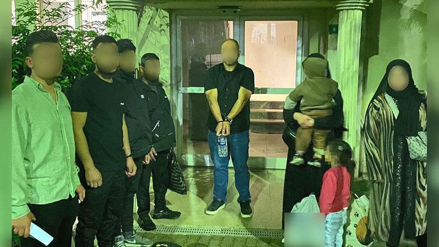 Durdurulan araçtan 9 kaçak göçmen çıktı