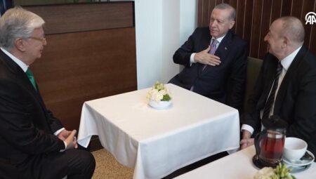 Macaristan ziyaretine damga vuran ‘torun’ sohbeti: Gözün aydın, maşallah
