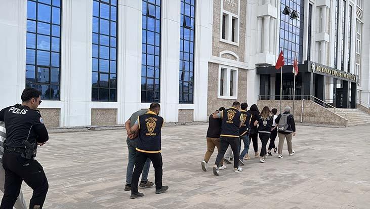 Masaj salonlarına fuhuş operasyonu: 7 kuşkulu gözaltına alındı