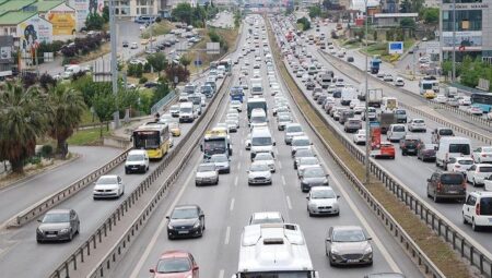 Milyonlarca vatandaşı ilgilendiriyor: Trafik kanunu değişiyor! Kırmızı ışık cezası 80 bin TL