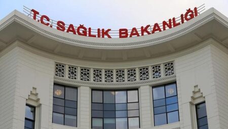 Sıhhat Bakanlığı’ndan hayatını kaybeden İngiliz hastayla ilgili argümanlara açıklama