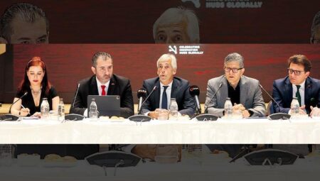 ‘Teknolojide Türkiye bölgede yıldız ülke’