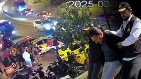 Trafik hengamesine tabibin yumruk attığı taksici öldü! Olay güvenlik kamerasında